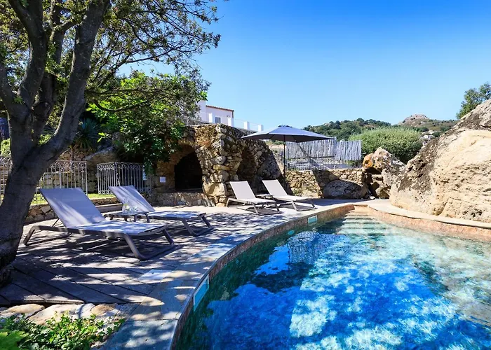 U Piazzale Santa-Reparata-di-Balagna